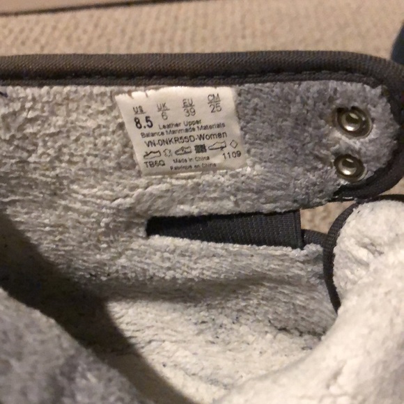 Vans Hadley Hiker Fur Lined High Tops - Picture 3 of 9